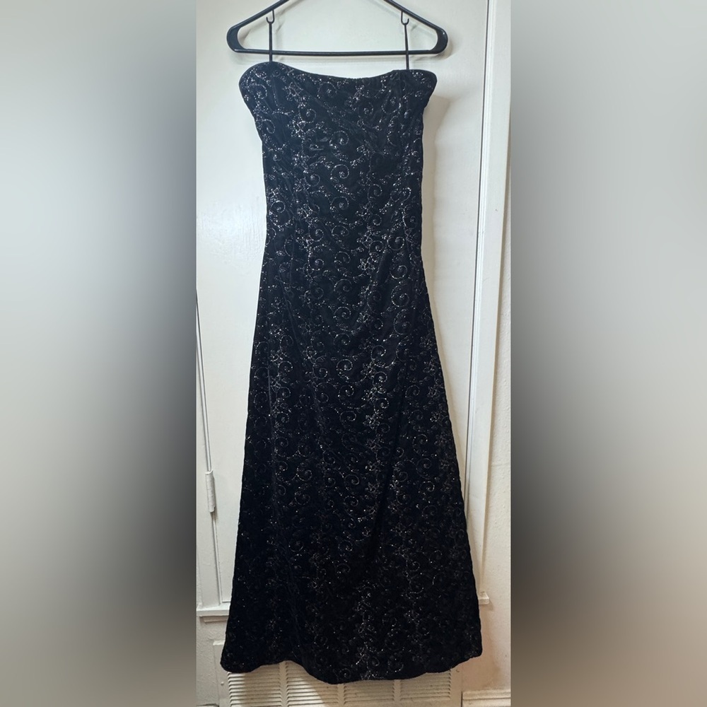 Vintage Y2K Scott McClintock Black Velvet Embroidered Floral Strapless Dress 14P